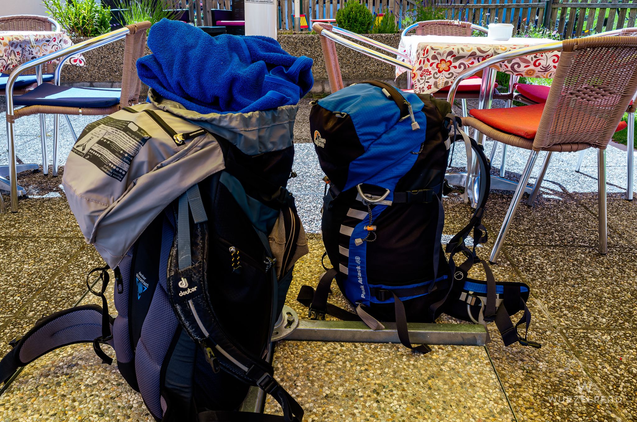 Wir warten auf den Bus